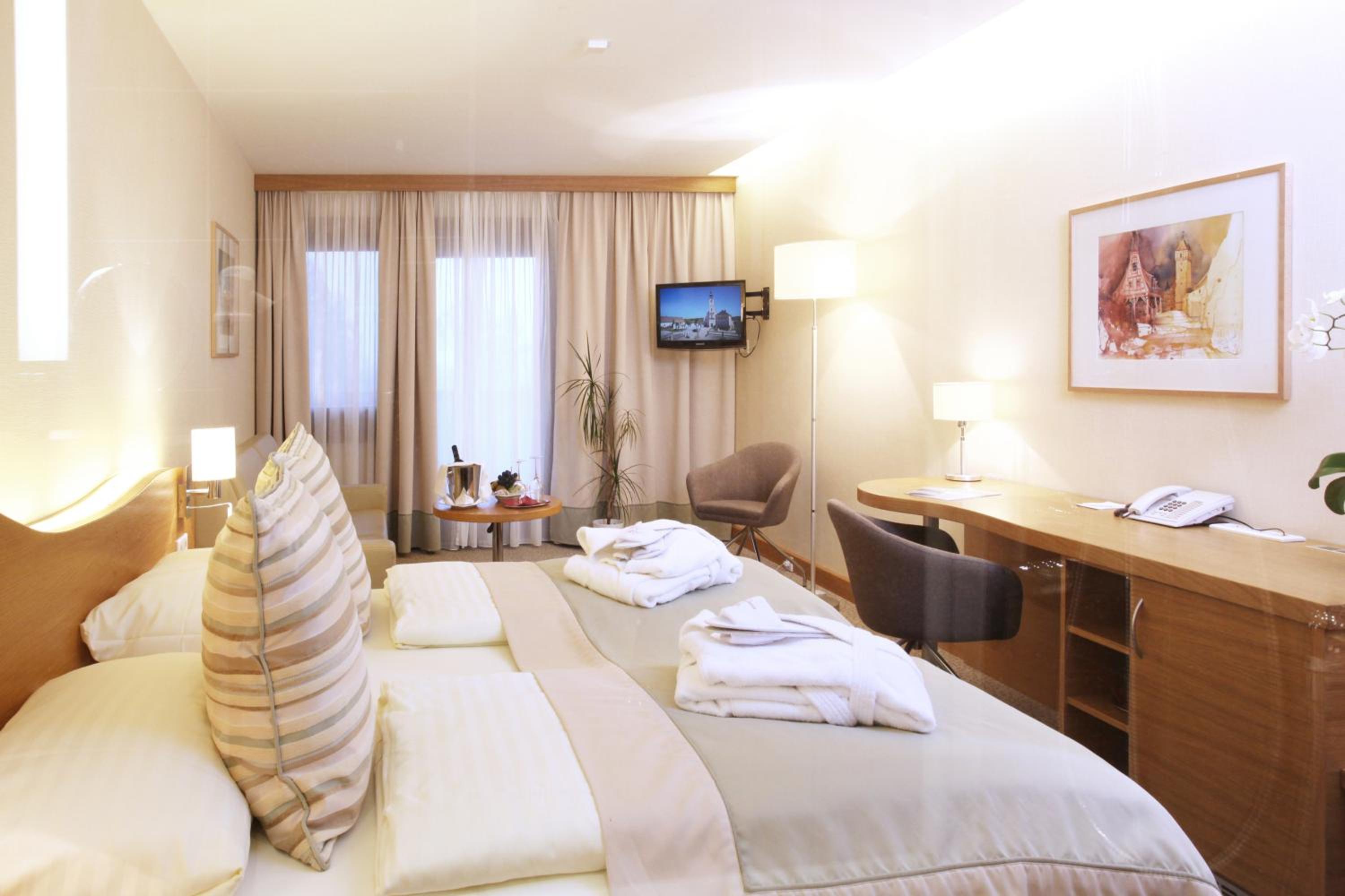Comfort, Double Bed, Lake Side