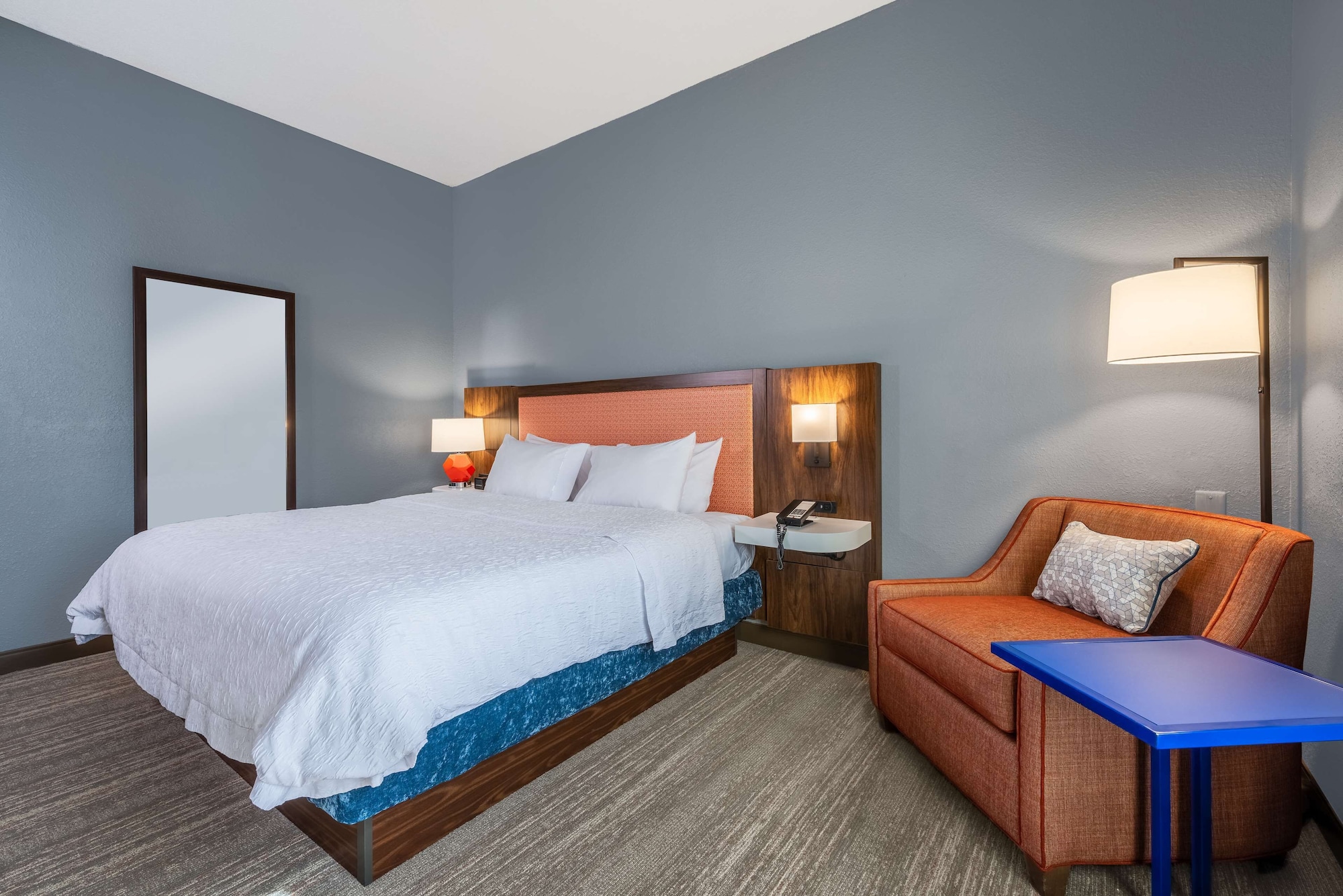 غرفة قياسية بسرير كينج، Hampton Inn & Suites Hopkinsville 2/3