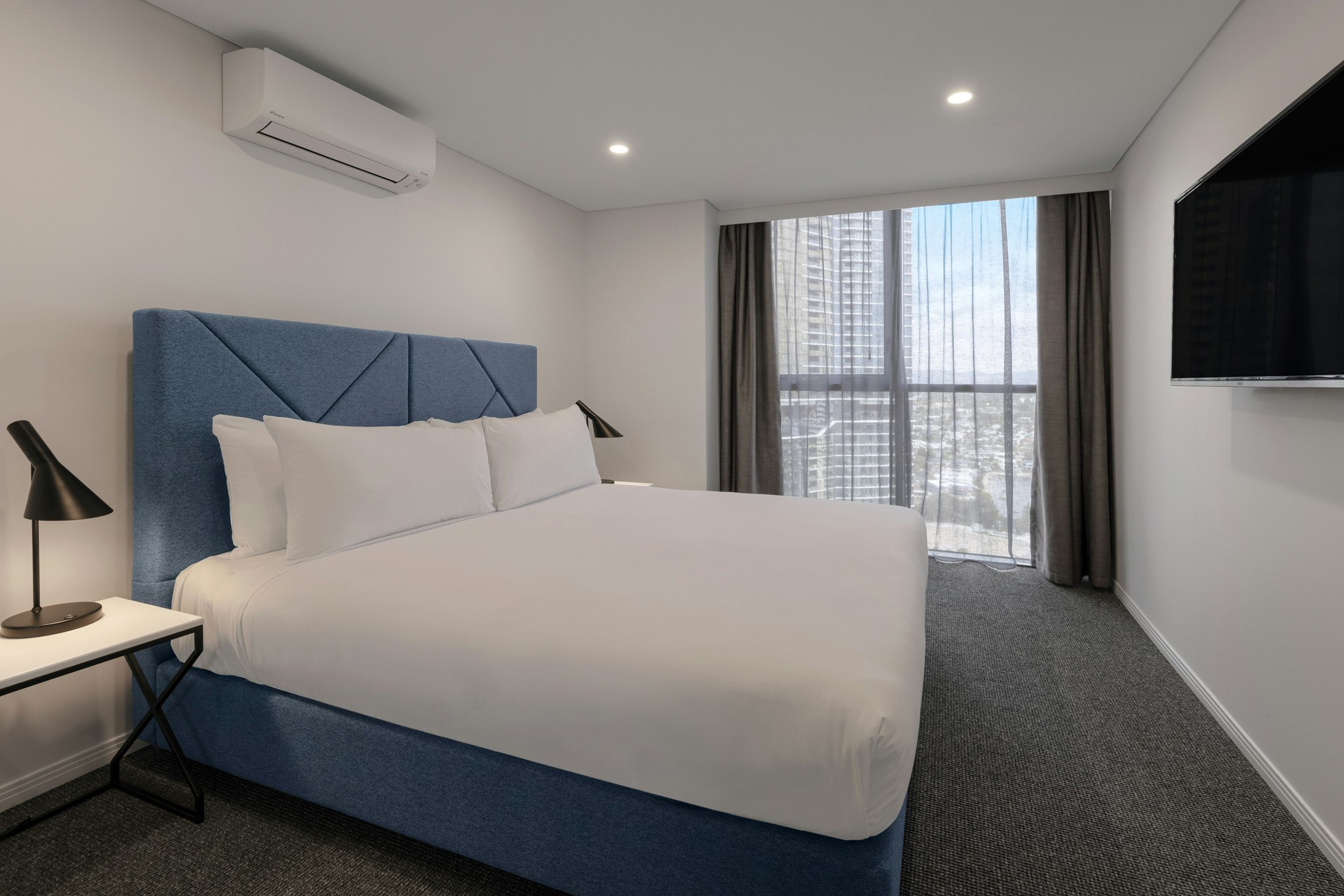 Meriton Suites Broadbeach 8/37