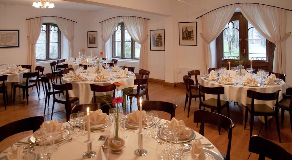 Schloss Zu Hopferau 24/38