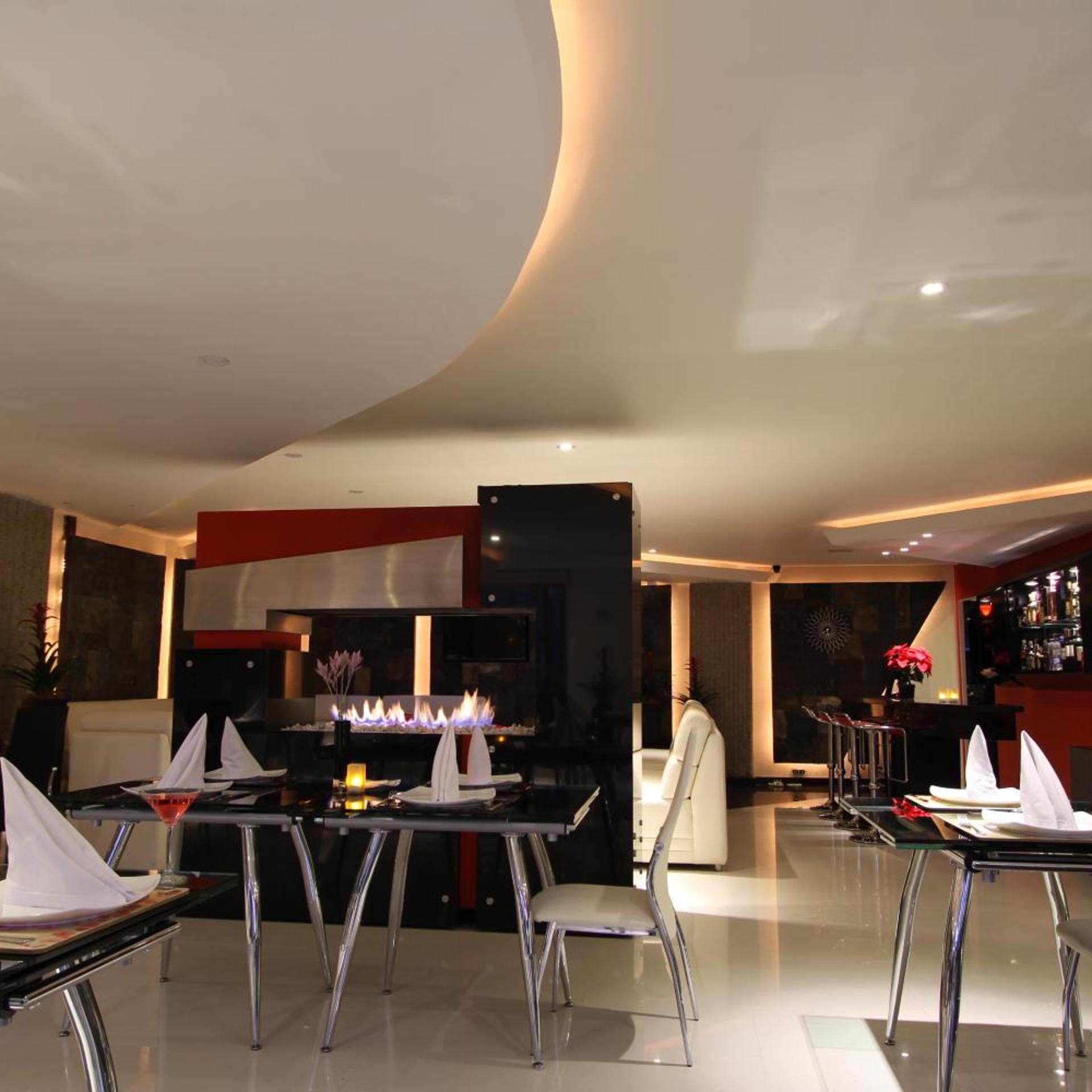 Suites 108 40/55
