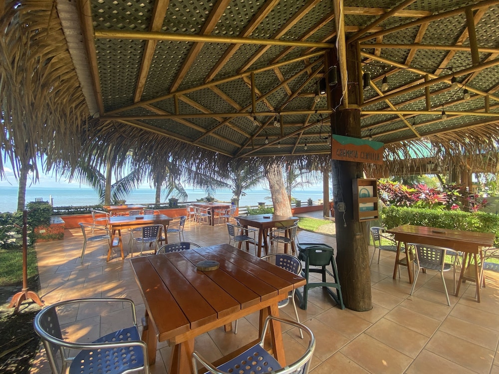 Paraiso Rainforest and Beach Hotel 34/48
