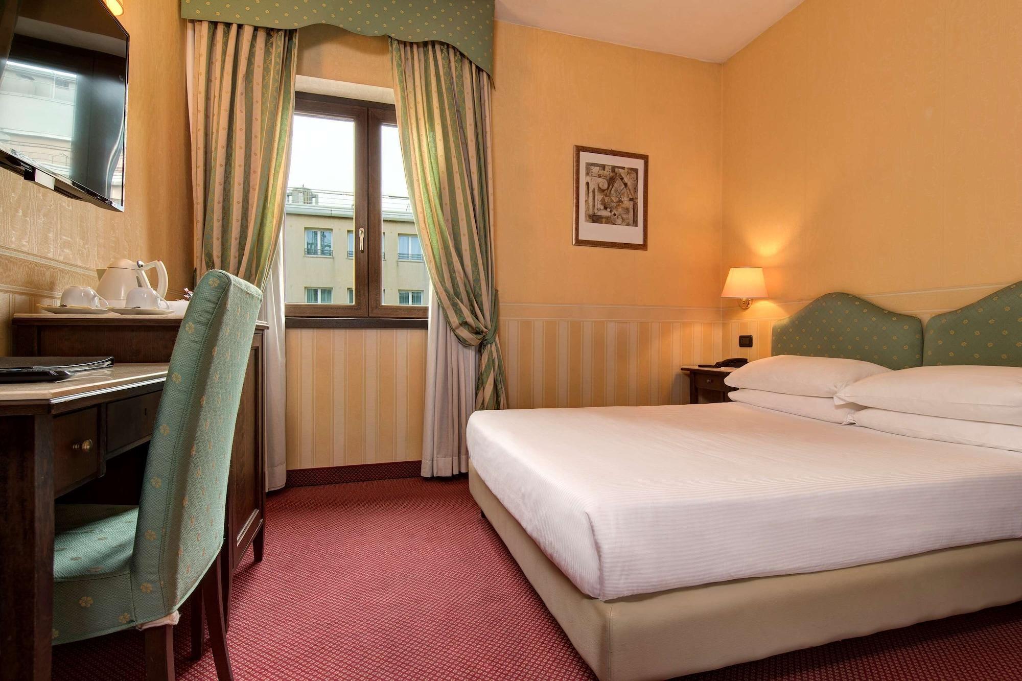 Classic, Multiple Beds, Smoking
