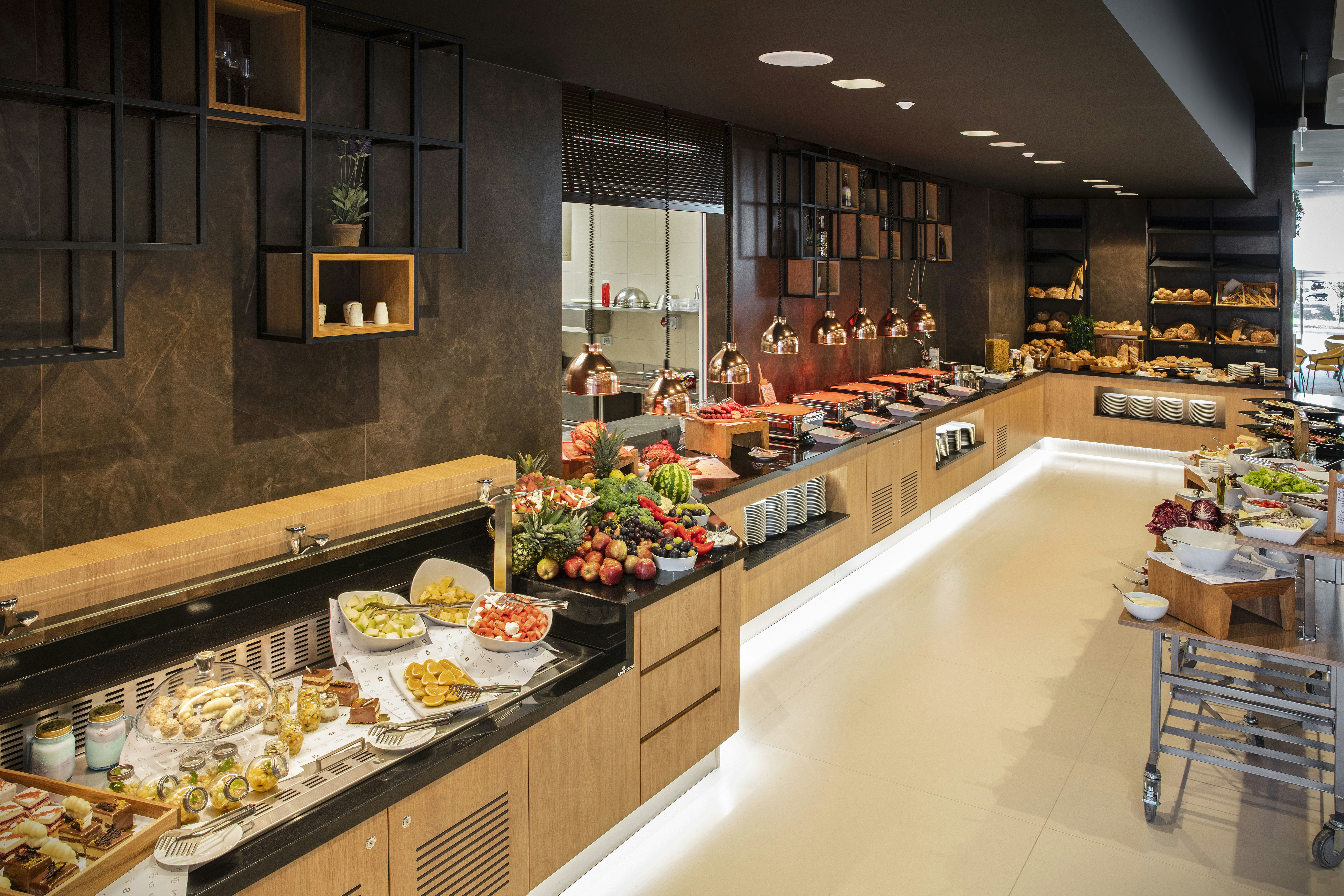 Hilton Garden Inn Tirana 63/81