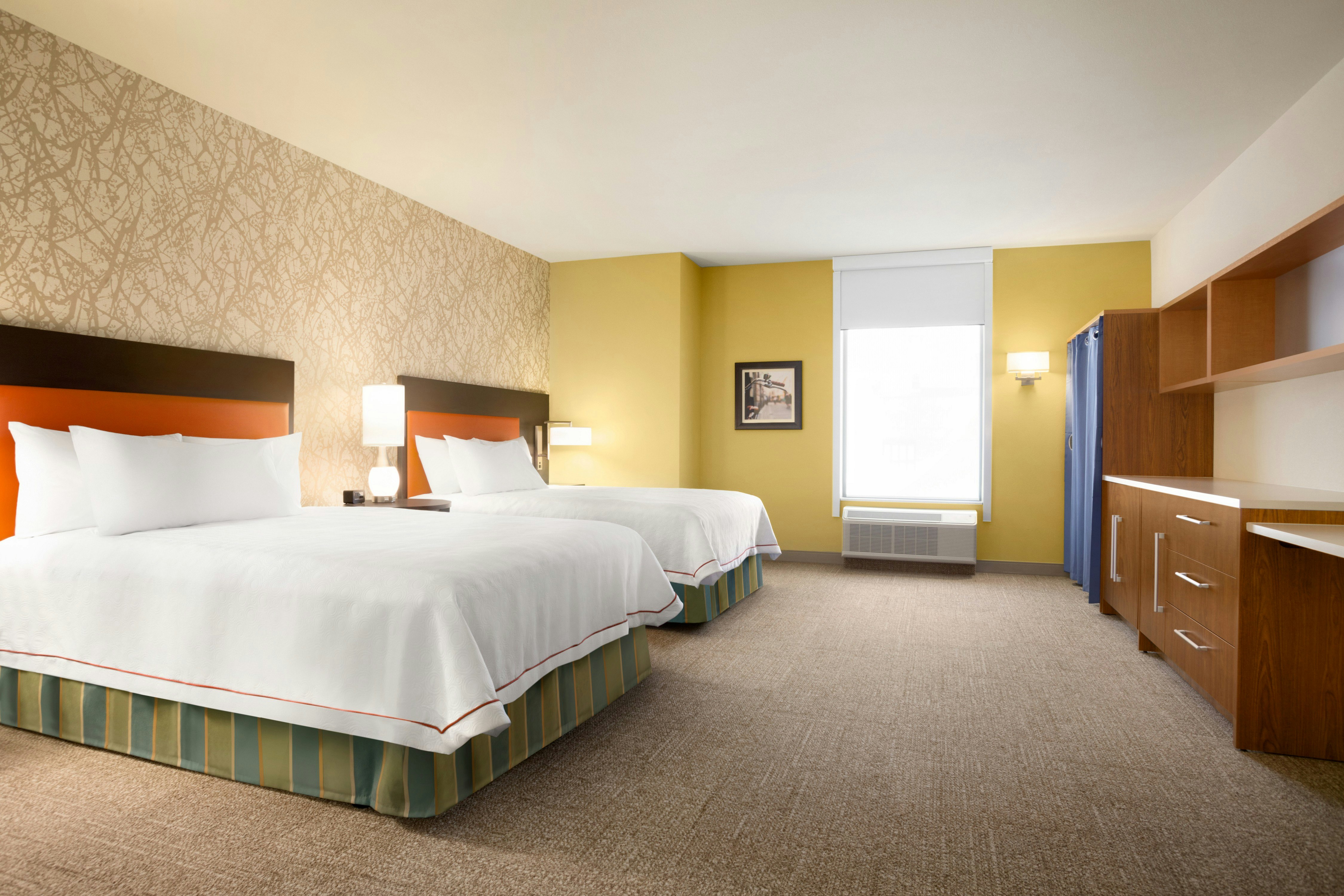 STUDIO, 2 QUEEN BEDS, ACCESSIBLE