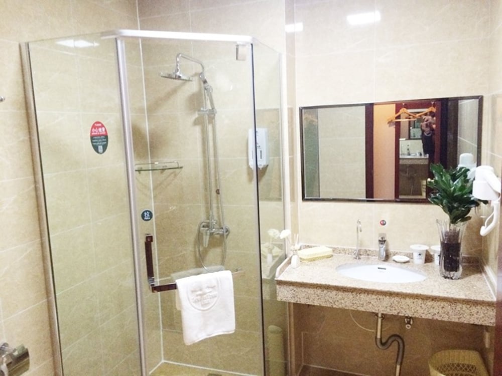 Greentree Inn Suqian Sihong Passenger Station Zhongyuan Logistics District Hotel 13/29