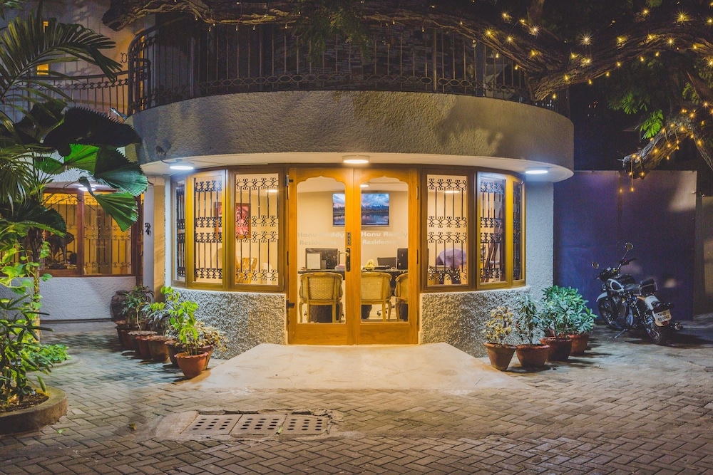 Hanu Reddy Residences Poes Garden 1/57