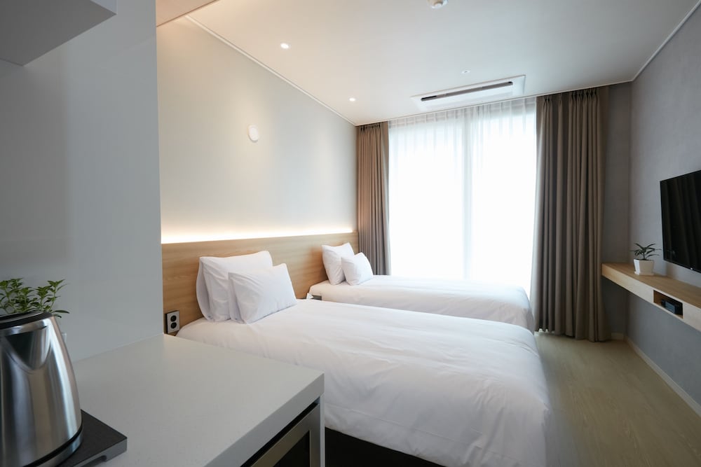 Ocean Soleview Hotel 17/57