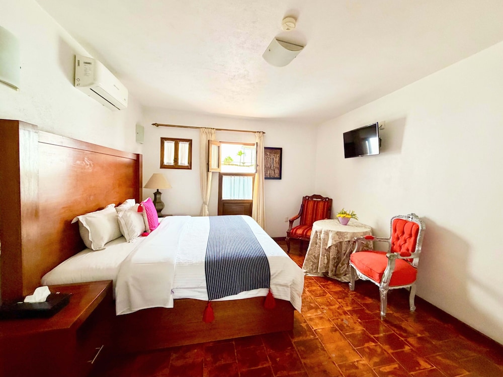 EL SERAFIN HOTEL BOUTIQUE 27/80