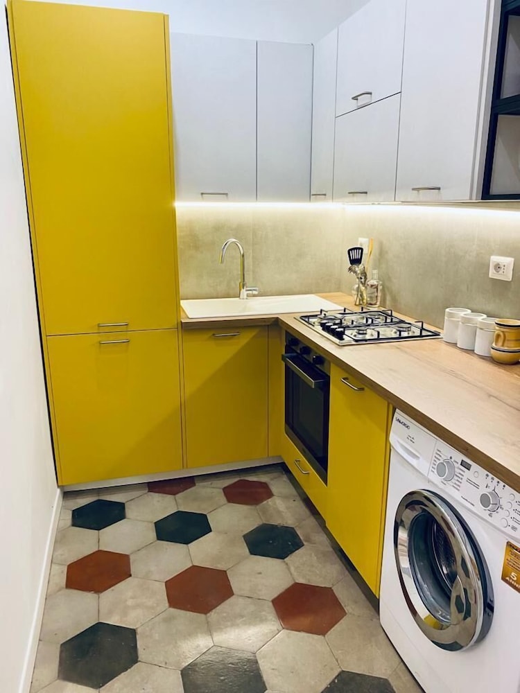 Dada Suites 49/49