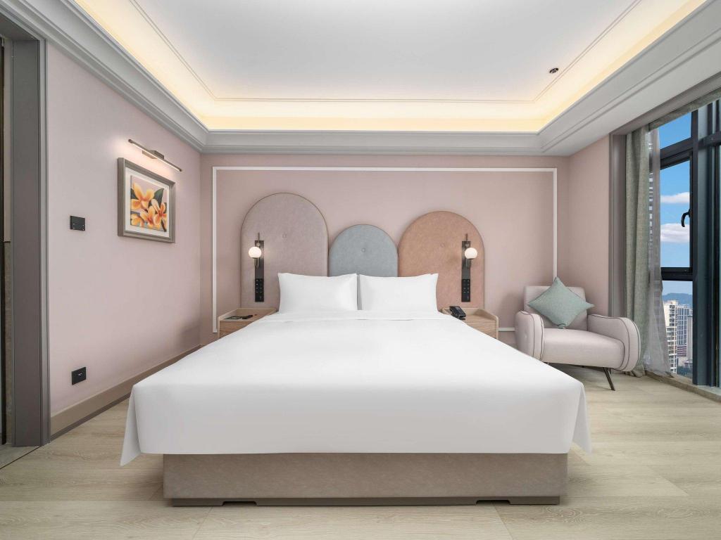 SUPERIOR, KING BED