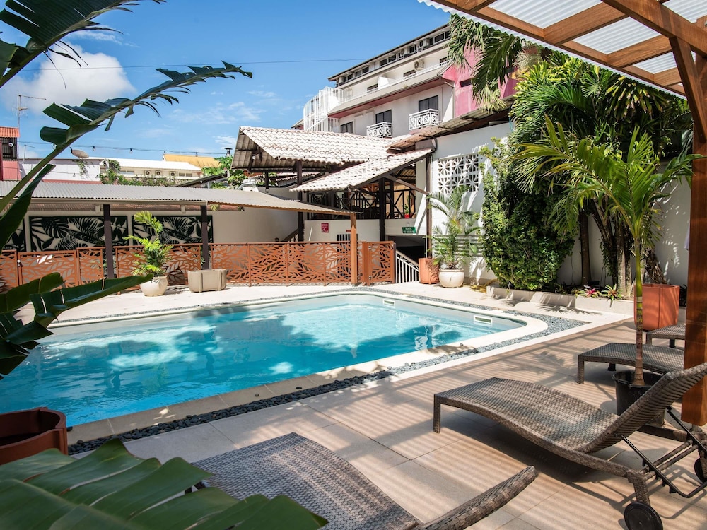 ibis styles cayenne centre amazonia 48/50