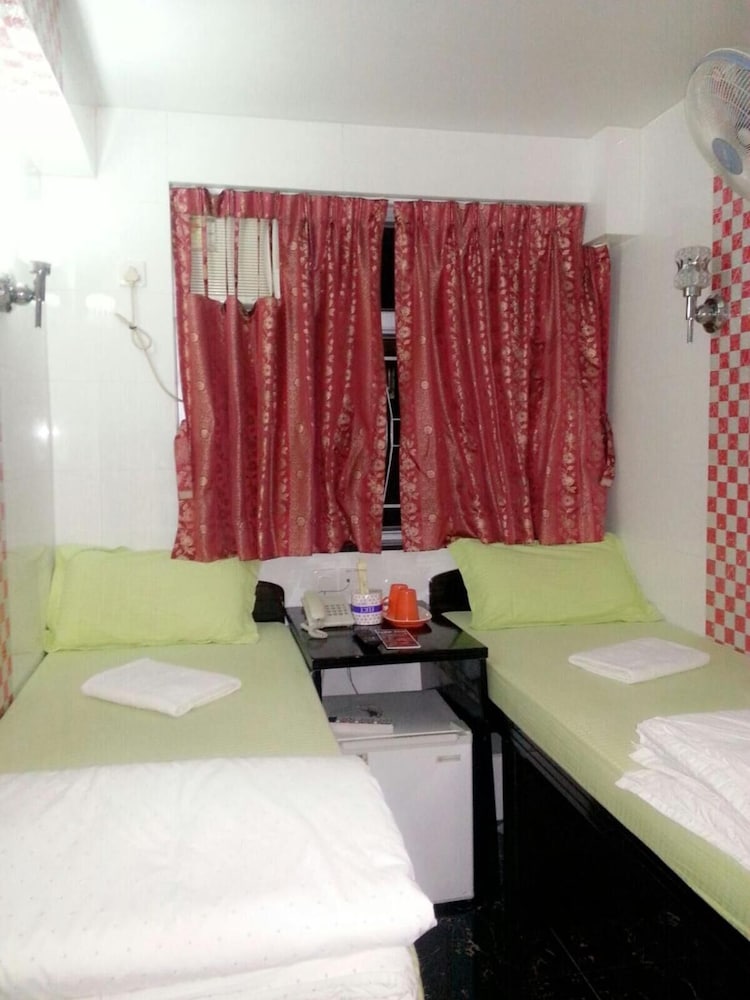 Dutch Hostel 2/39