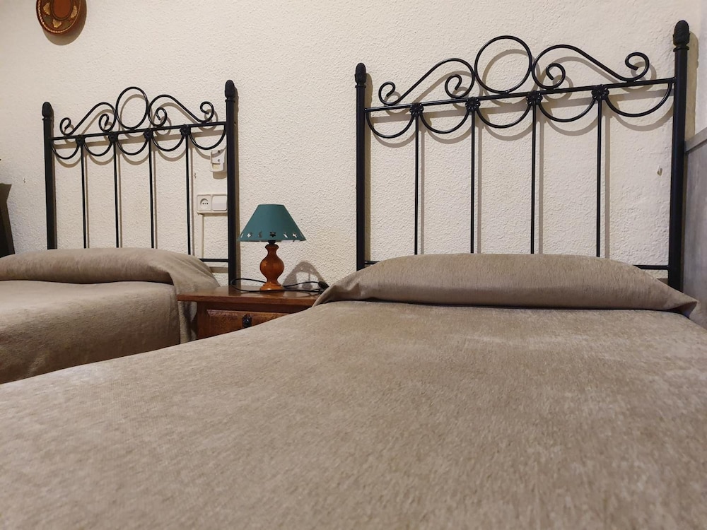 Arteaga Hostal & Baños Árabes Elvira 44/50