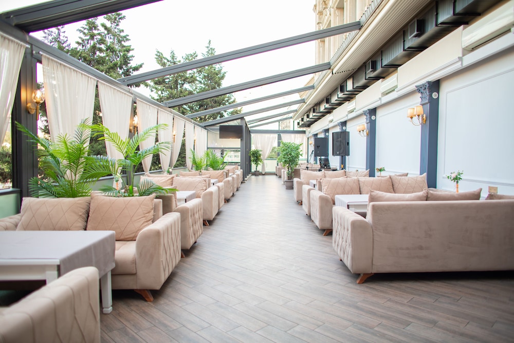 Grand Hotel Baku 36/47