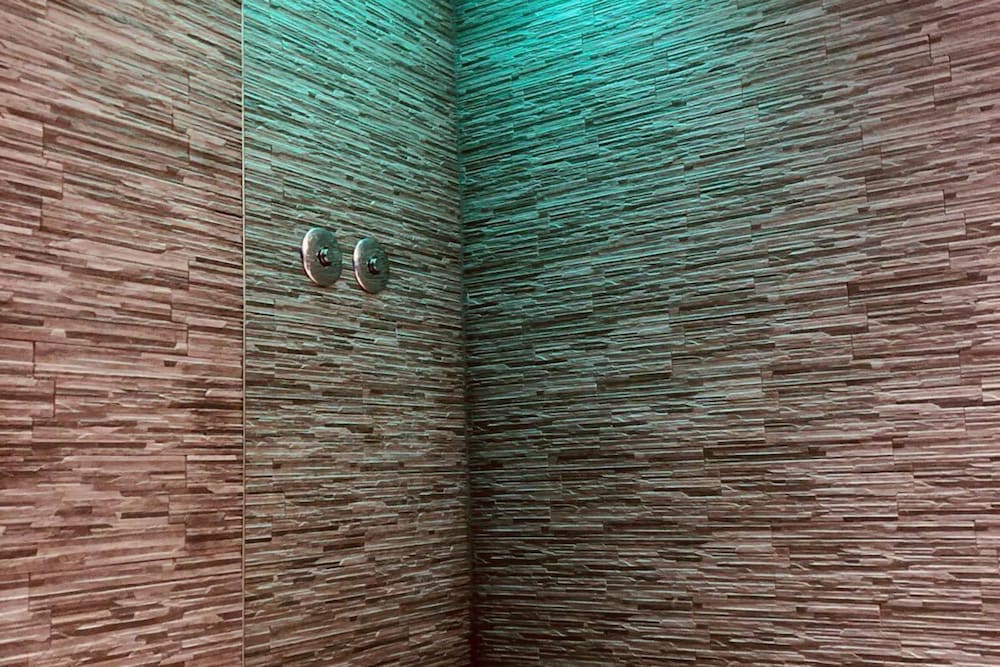 swimming pool spa