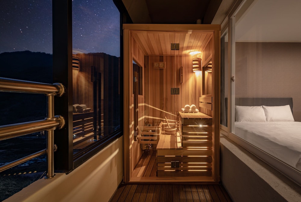 Deluxe, Double Bed, Sauna