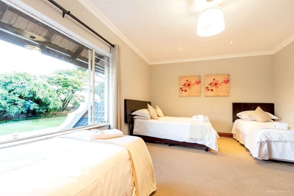 OR Tambo Guest House 17/49
