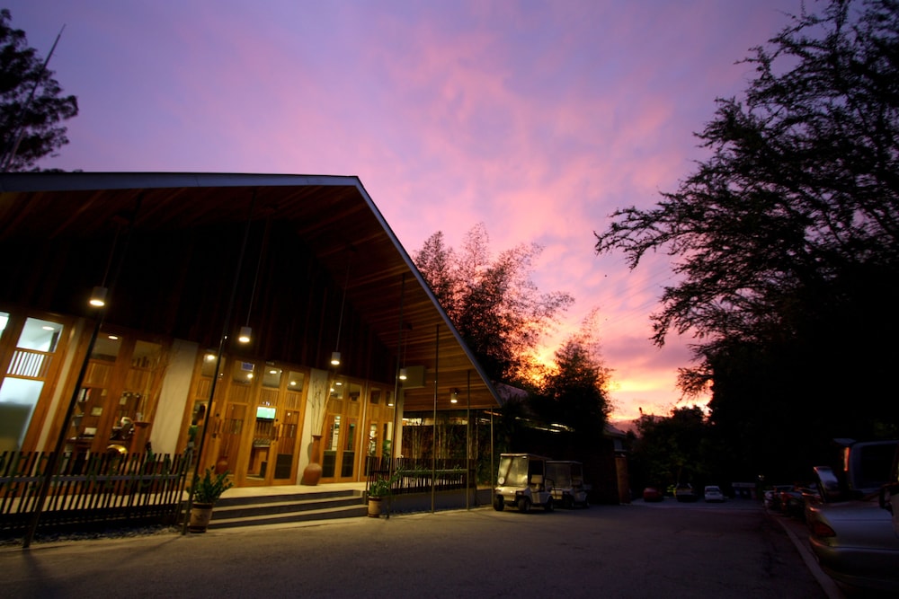Belum Rainforest Resort 2/50