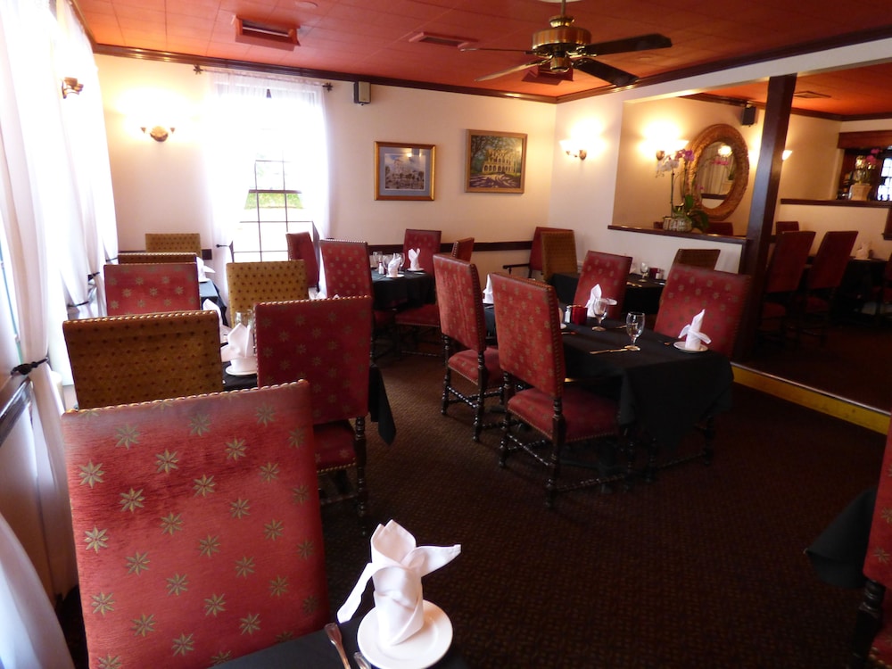 Old City House Inn and Restaurant 27/33