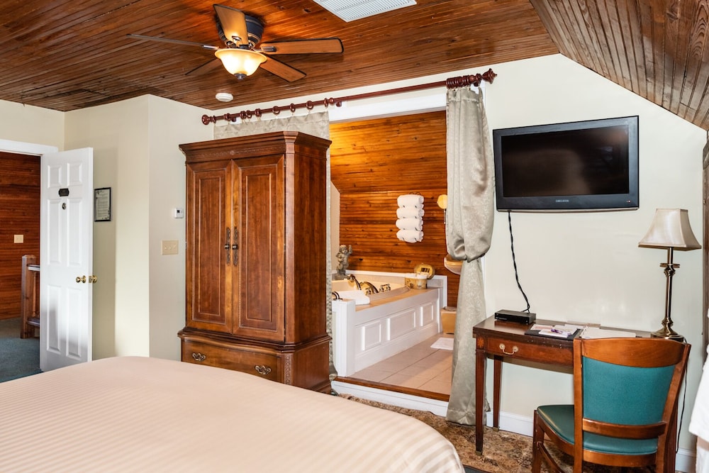 Burke Manor Inn & Pavilion 19/49