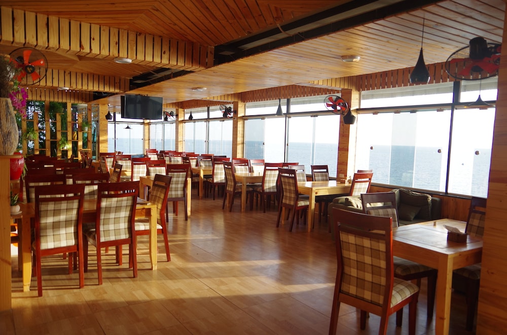 Ngoc Chau Hotel 39/60