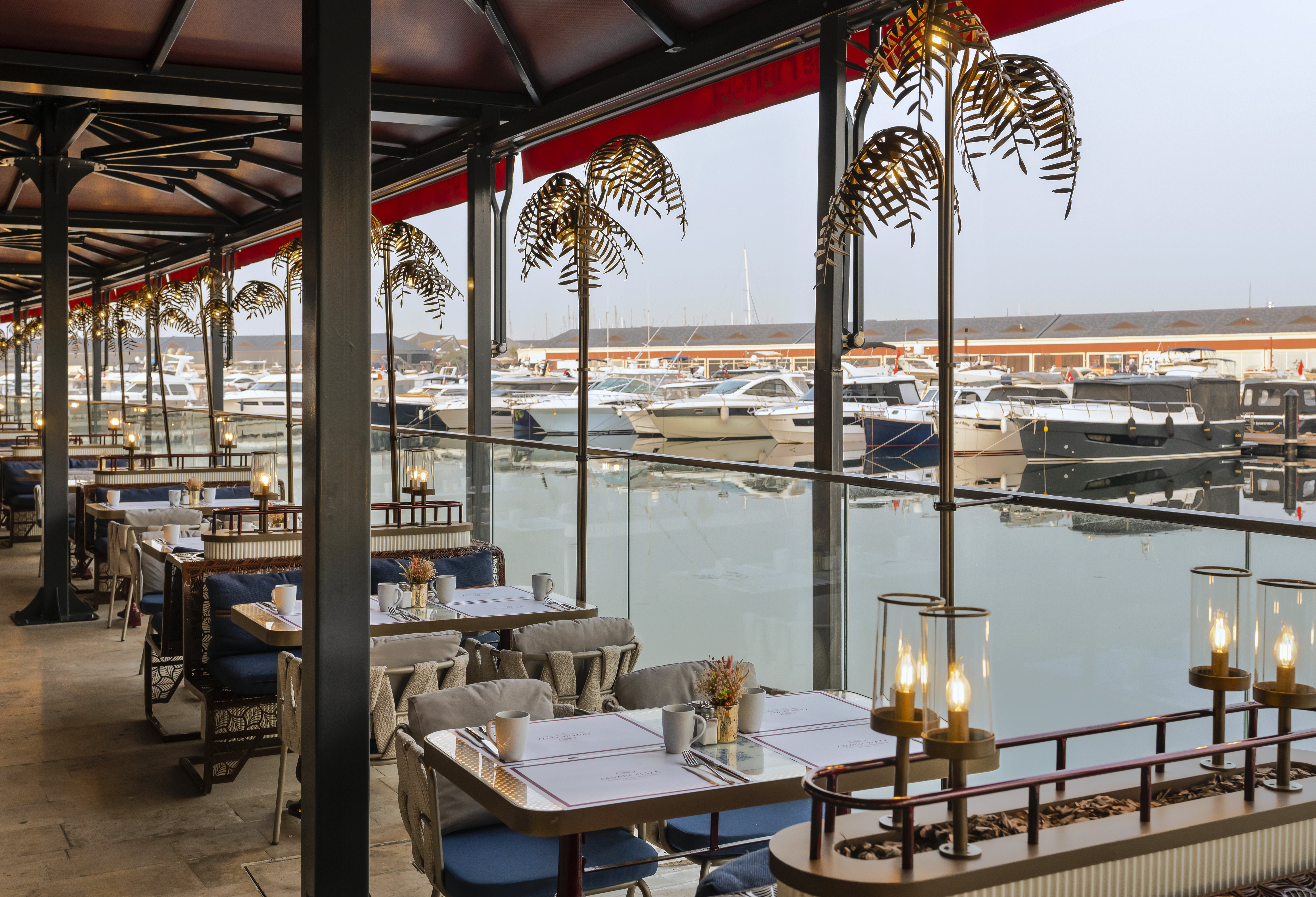 Crowne Plaza Istanbul Tuzla Viaport Marina 53/82