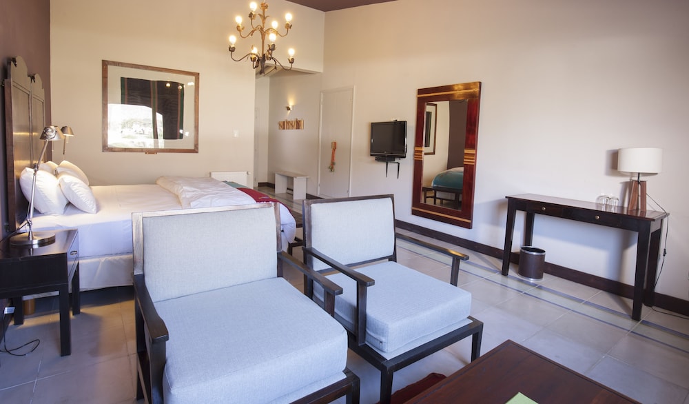 Hotel Huacalera 25/39
