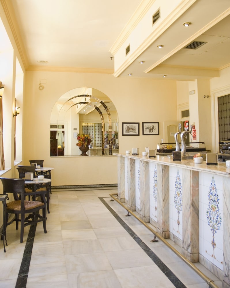 Gran hotel Marmolejo 3/28