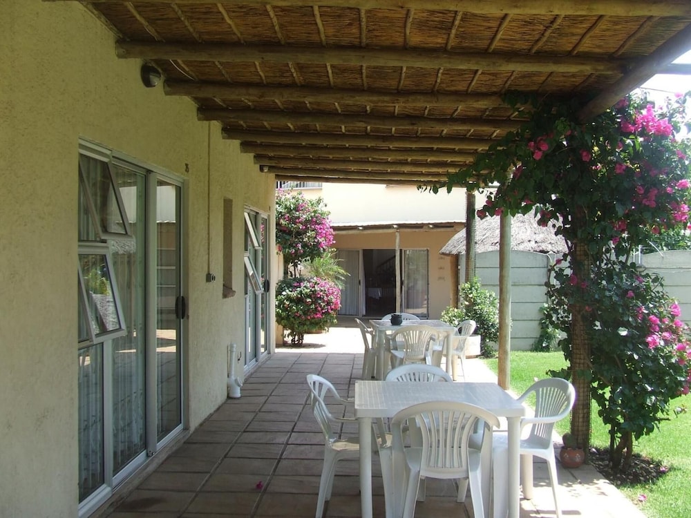 Dove's Nest Guest House 6/61