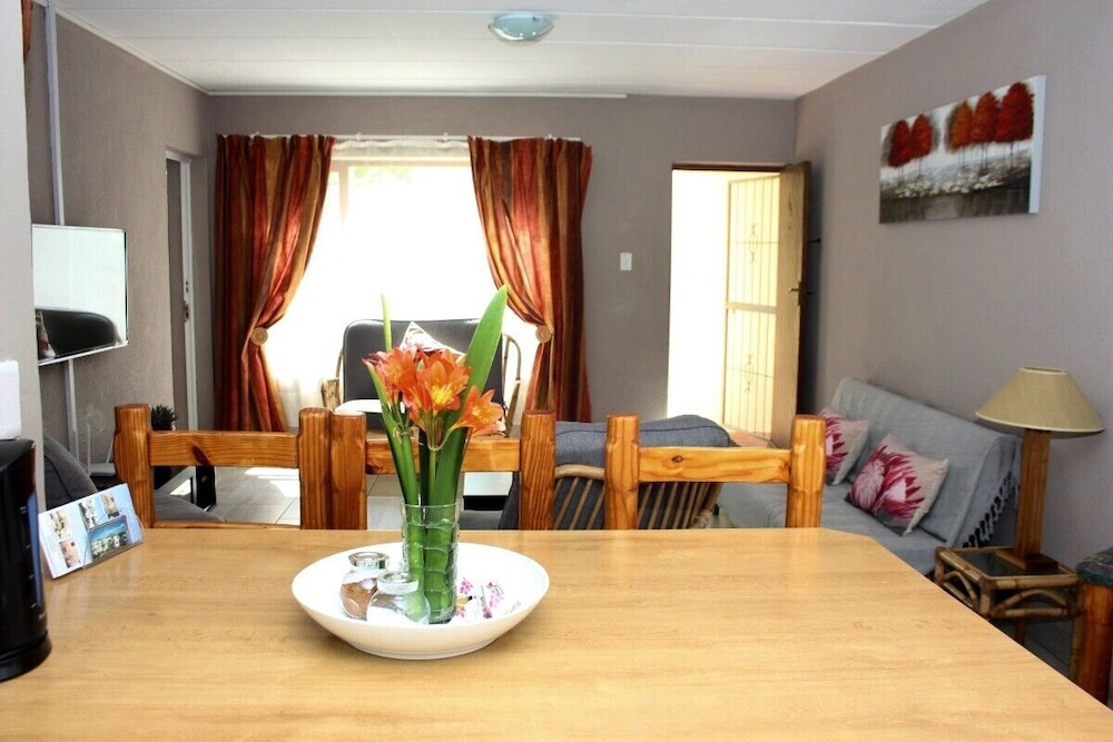 Amies Self-Catering Apartments 13/30
