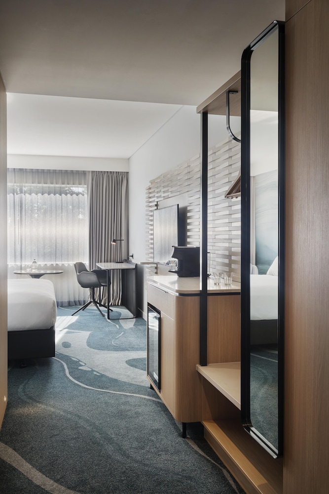 NOVOTEL HAMILTON TAINUI 26/72