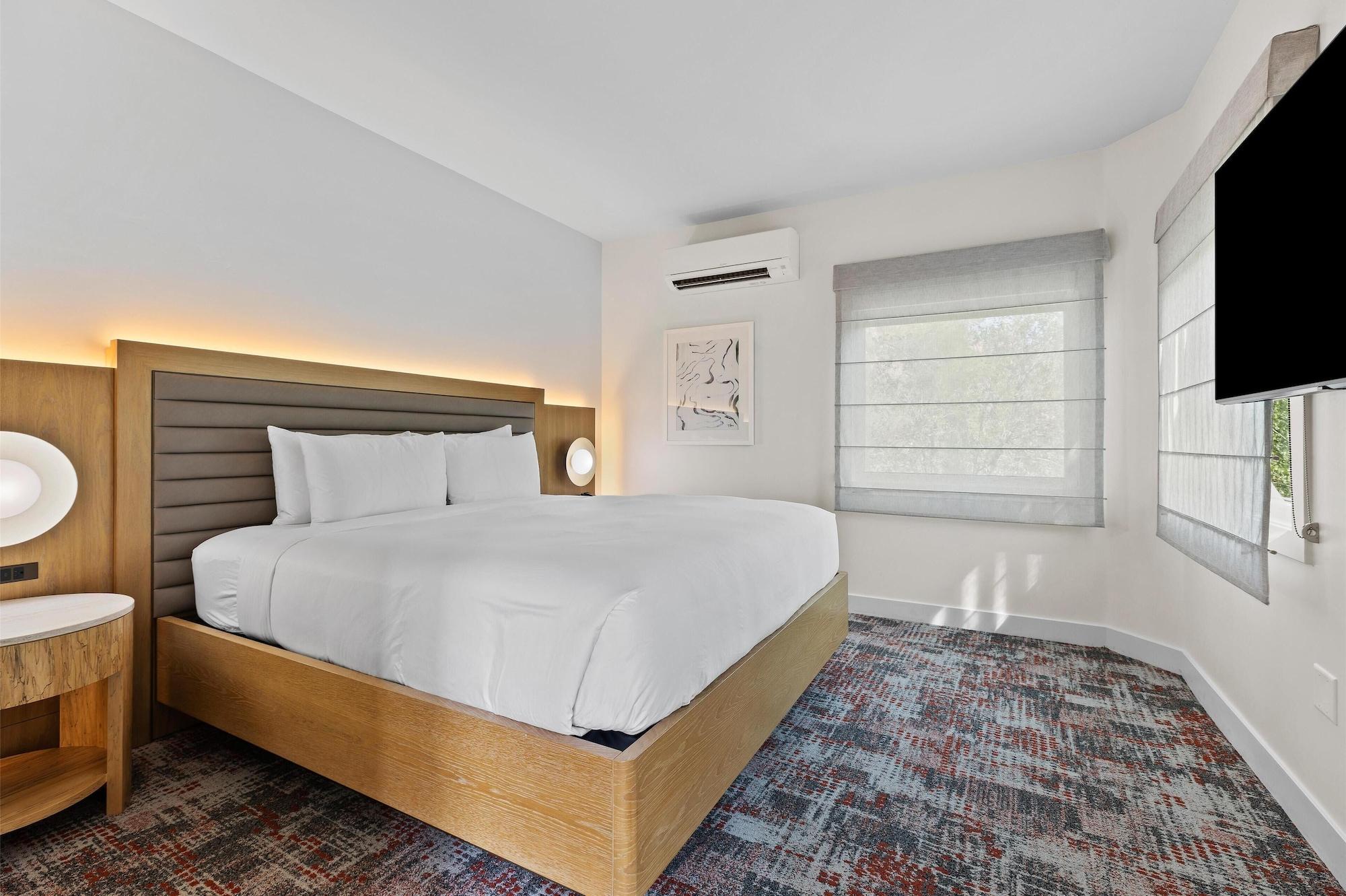 1 Bedroom, Suite, Annex