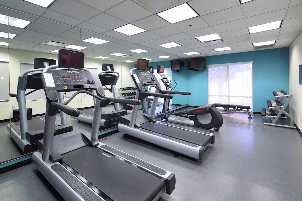 Fairfield Inn & Suites Newark Liberty International Airport 11/38
