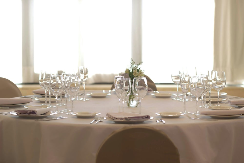 AC Hotel Alcala de Henares by Marriott 44/50