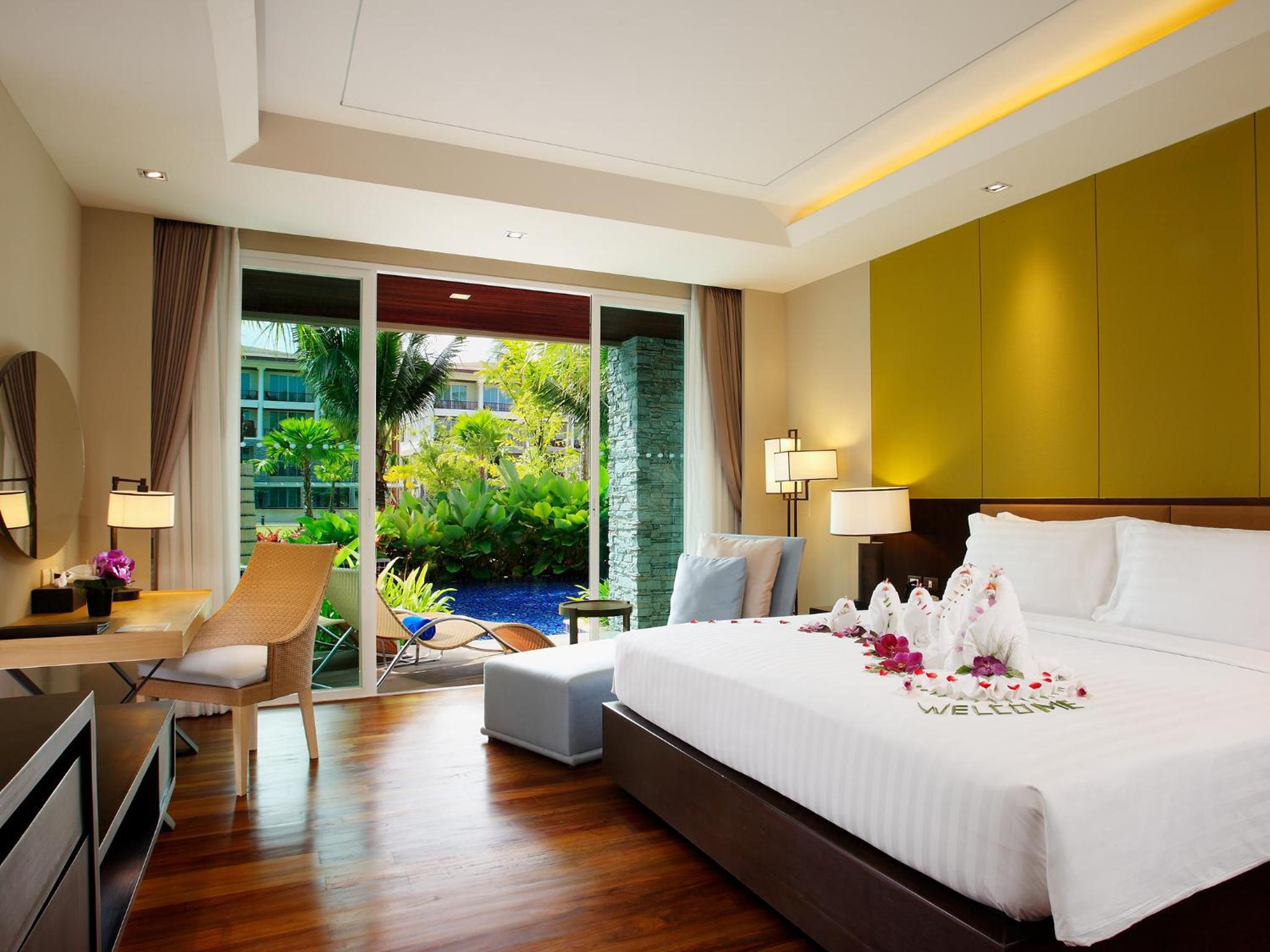 Deluxe, Double Bed, Pool Access