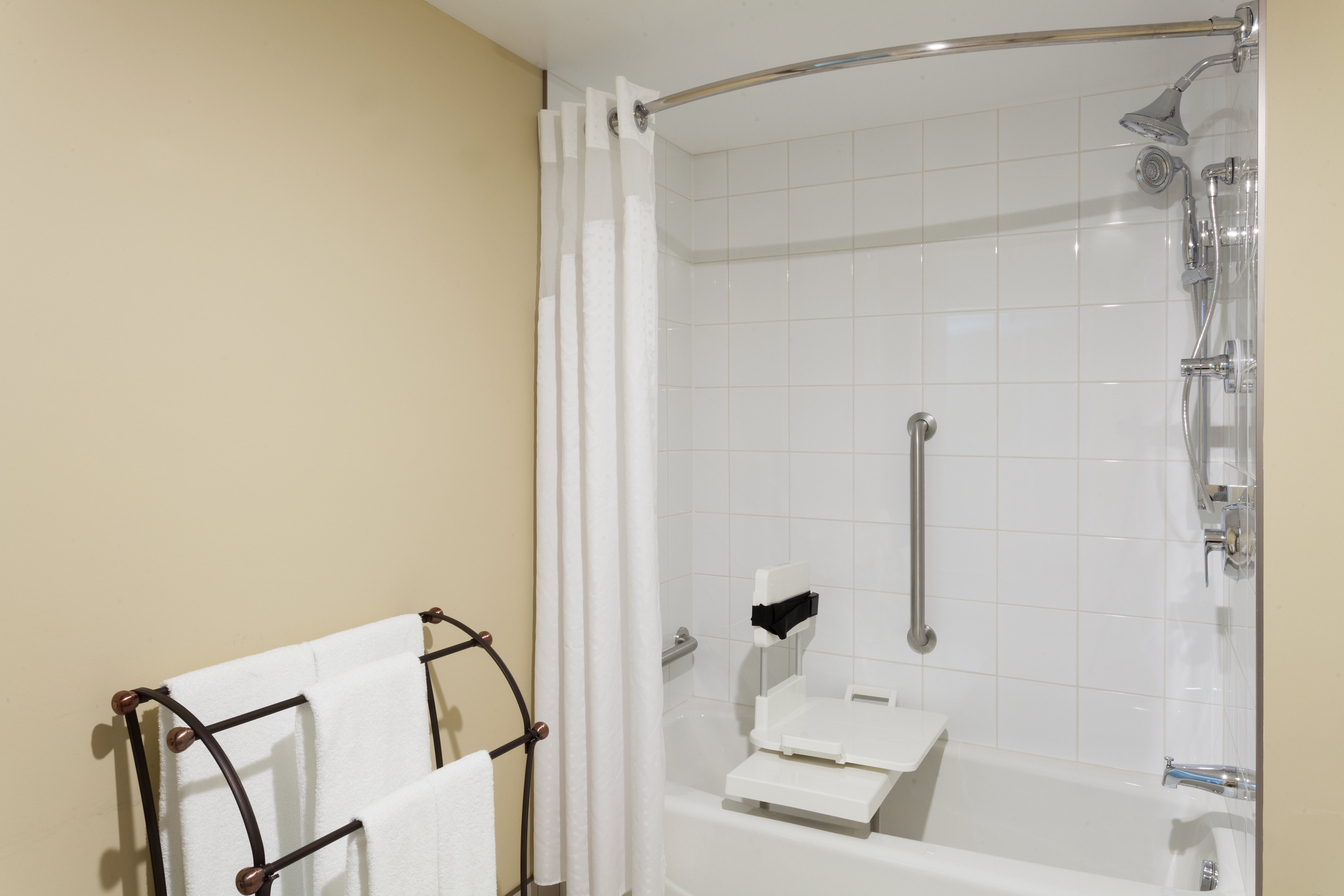 Holiday Inn Express Suites Fredericton 76/76