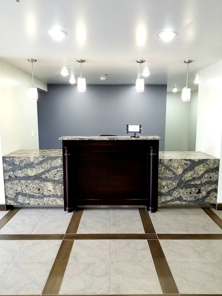 Quality Inn and Suites Watertown Fort Drum 8/50