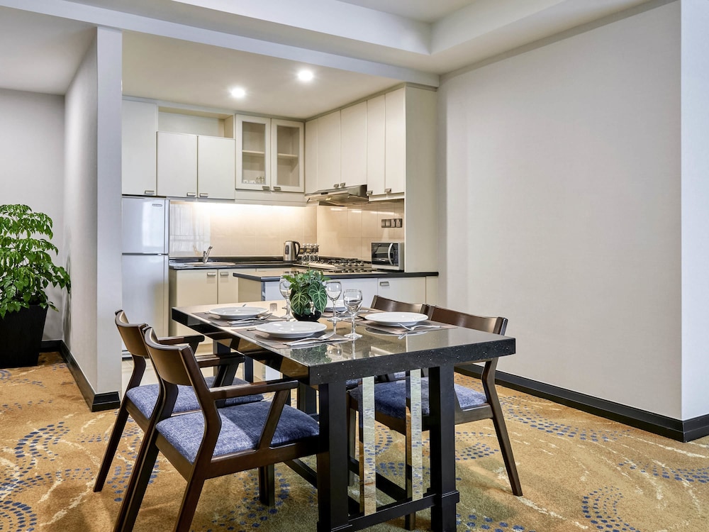 Pullman Kuala Lumpur City Centre Hotel and Residences 57/75
