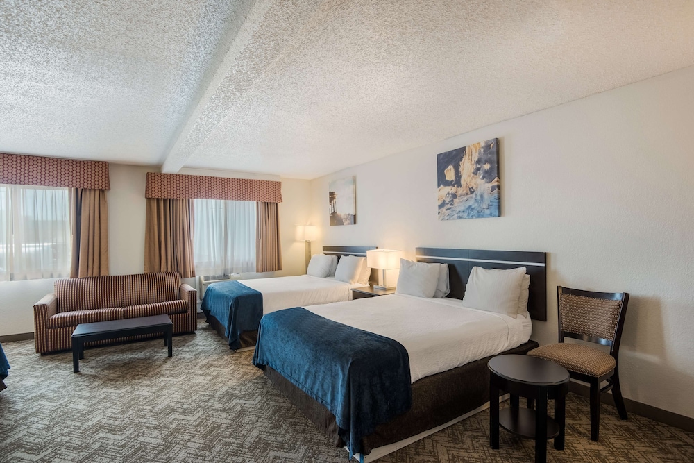 Best Western Mt Pleasant Inn 12/34