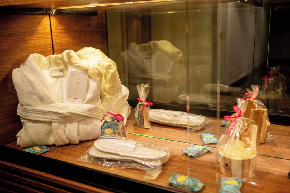 Royal Jardins Boutique Hotel 37/67