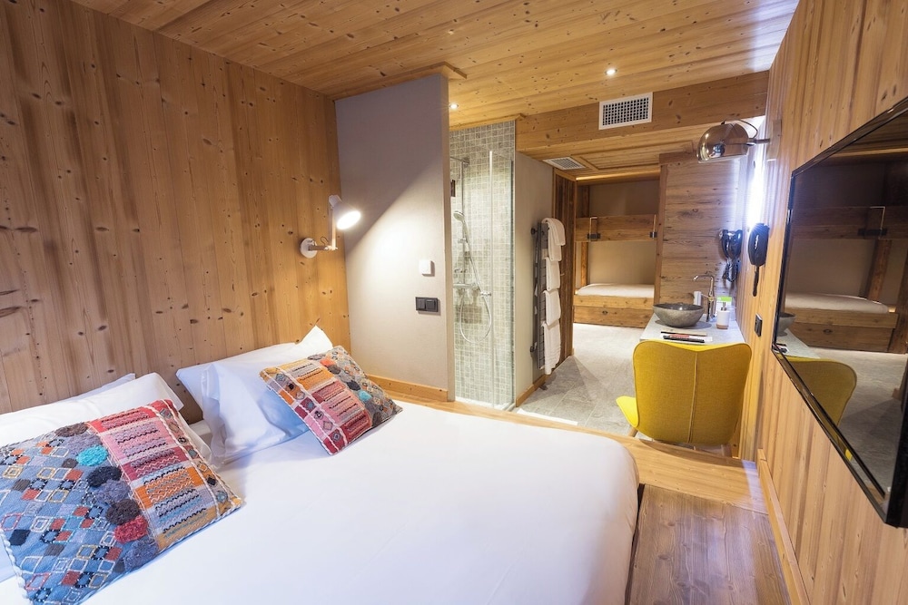 Family, Cabin, Double and Bunk Bed