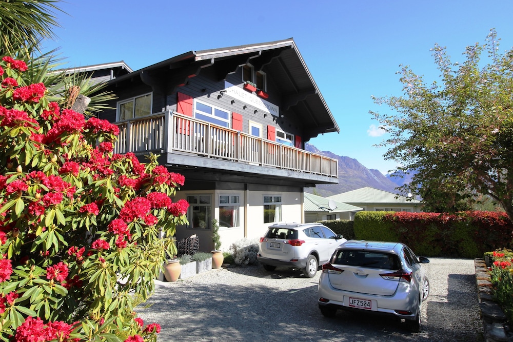 Chalet Queenstown 7/44