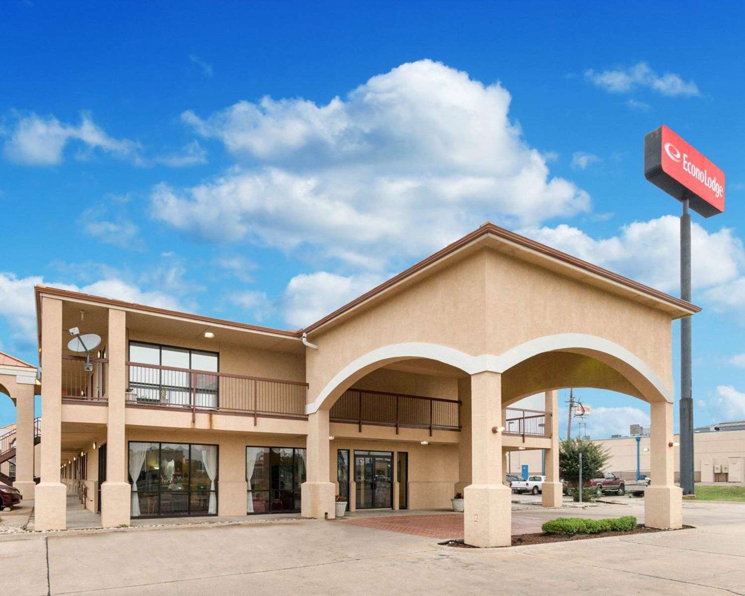 Econo Lodge Hillsboro I-35 2/35