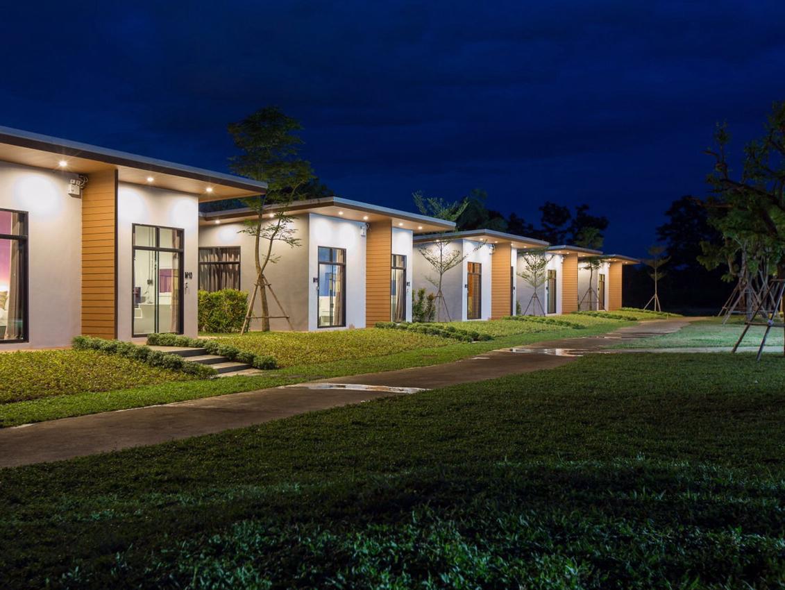 M Boutique Resort 50/52