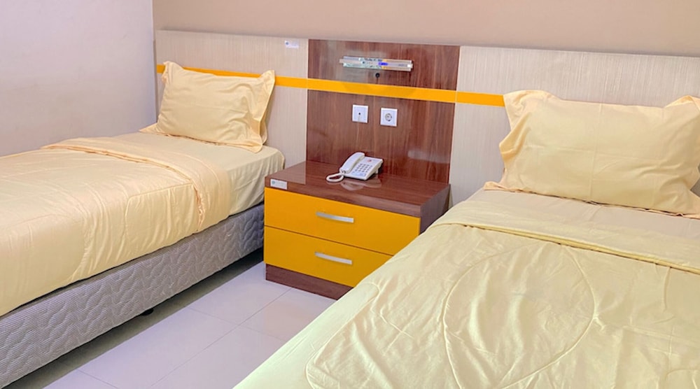 SUPERIOR, TWIN BEDS