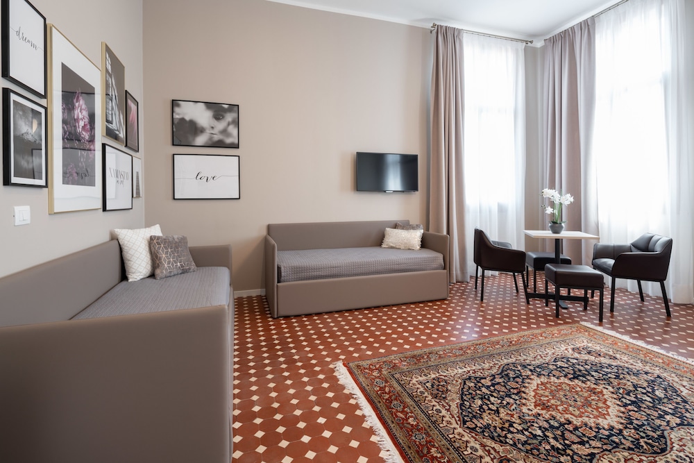 Hotel Palazzo Martinelli Dolfin 36/57