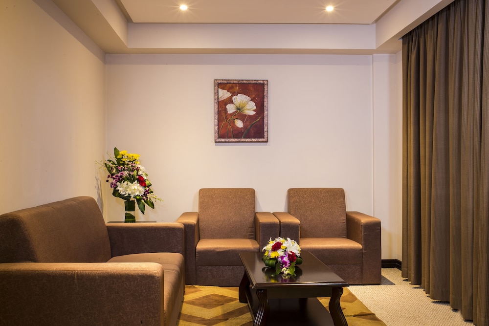 Monroe Hotel Bahrain 50/66