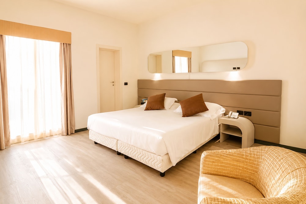 غرفة كلاسيكية بسرير مزدوج، Hotel Le Palme - Premier Resort 2/10