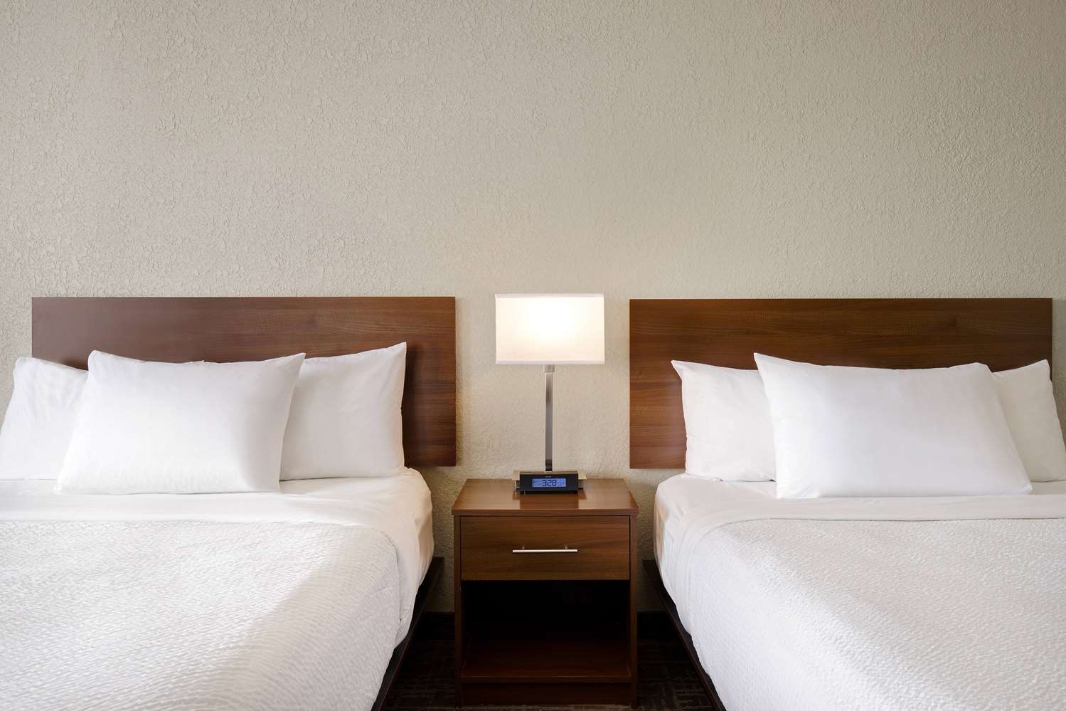 Days Inn & Suites by Wyndham Yorkton 10/38